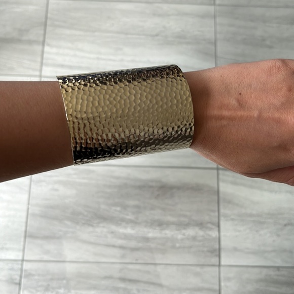 Gold cuff - Picture 4 of 8